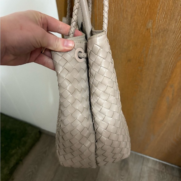 Quince Italian Leather HandWoven Tan Tote Bag in Toupee - Picture 13 of 15